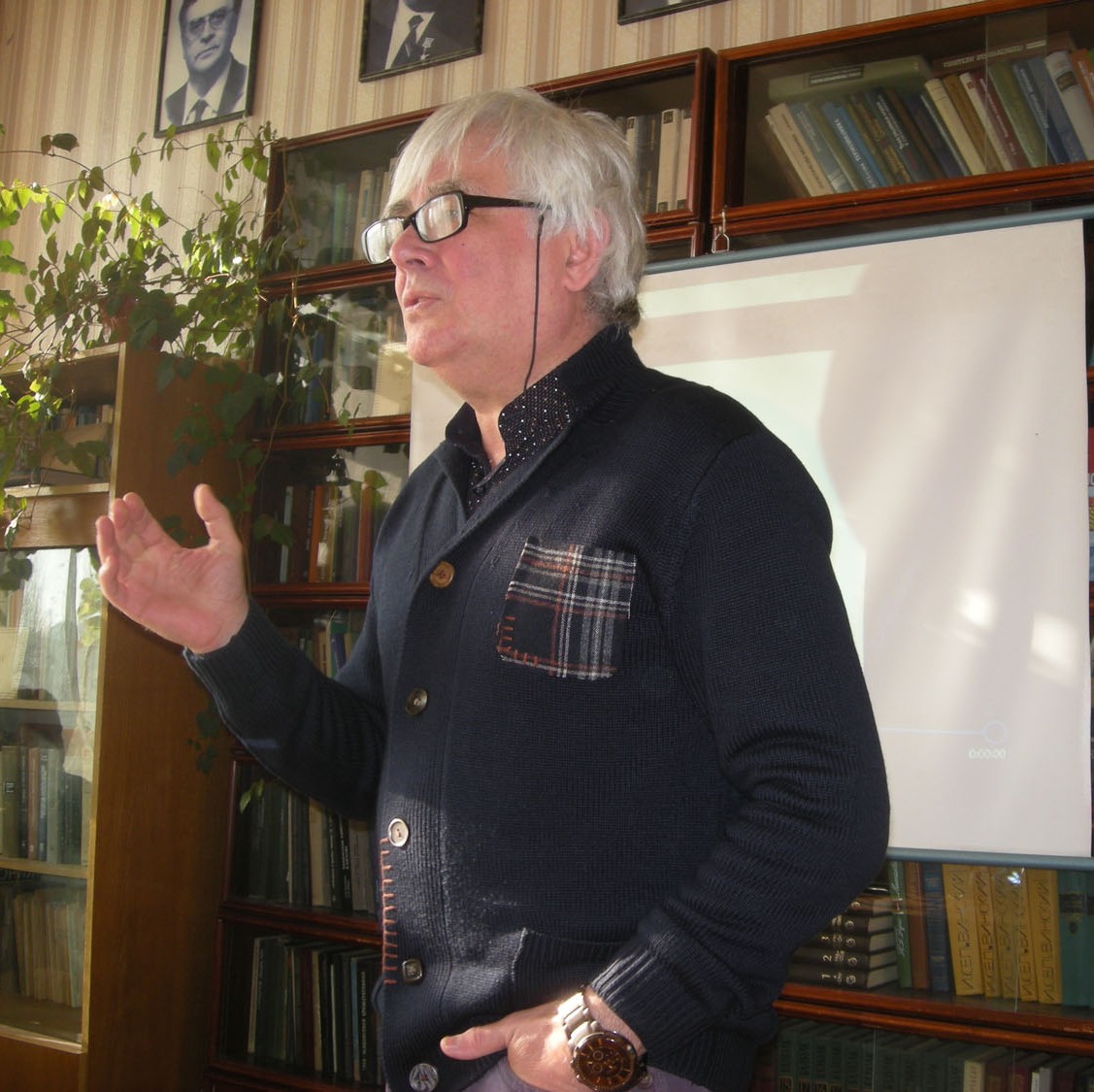 М. І. Лебовка під час наукової доповіді